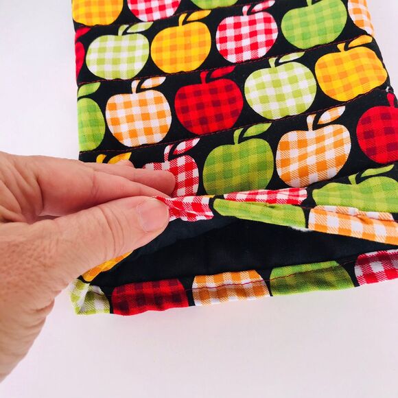 One Oven Mitt and One Potholder, Apples and Gingham Print, 2 Pc Baking Gift Set - Picture 6 of 6